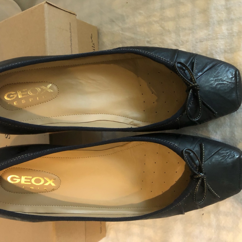 Geox Respira Navy Flat women’s shoe